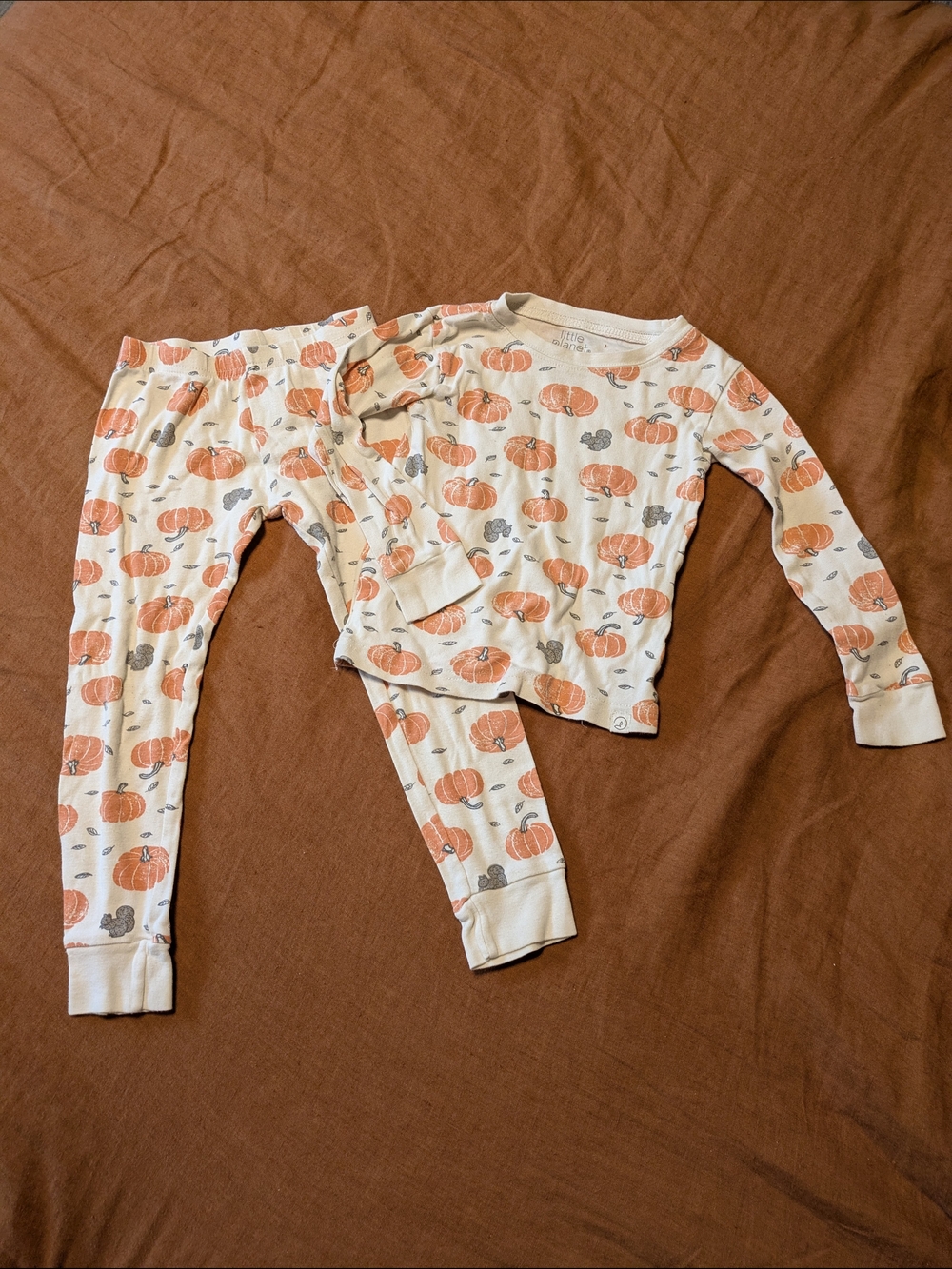 Children's Pumpkin Print Long Sleeve Pajama Set - Cream & Orange
